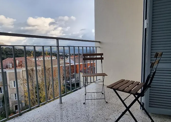 Апартаменты Grand T3 Centre Climatise Корт